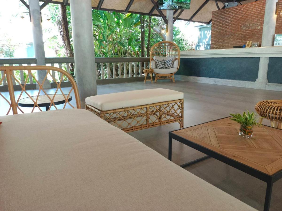 Let'S Hyde Pattaya Resort & Villas - Pool Cabanas Exterior foto