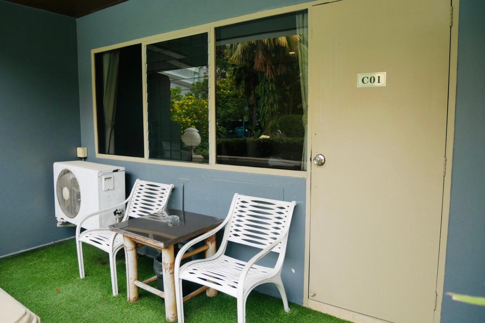 Let'S Hyde Pattaya Resort & Villas - Pool Cabanas Exterior foto